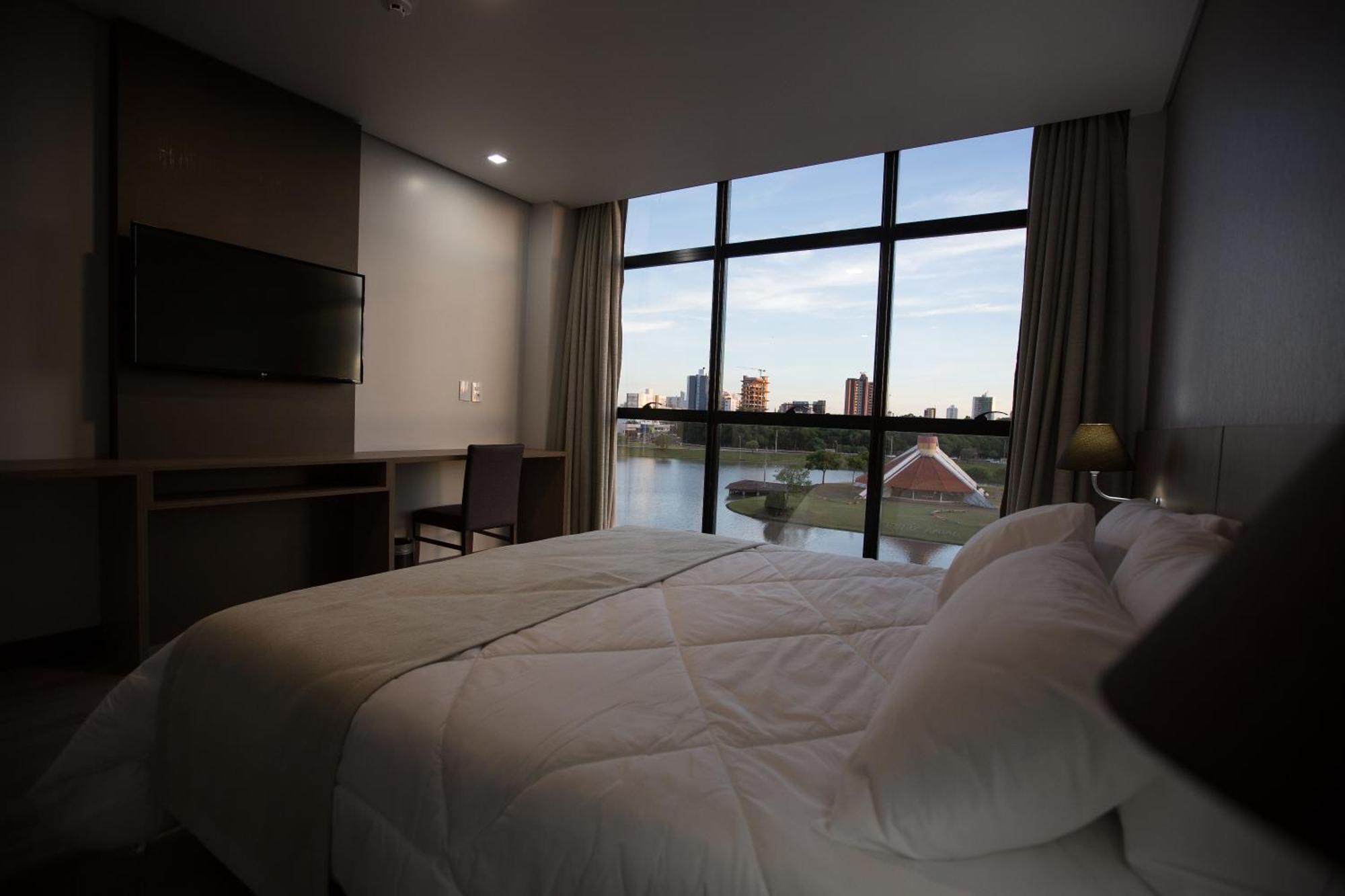 Bello Hotel Toledo  Eksteriør billede