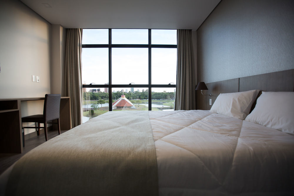Bello Hotel Toledo  Eksteriør billede